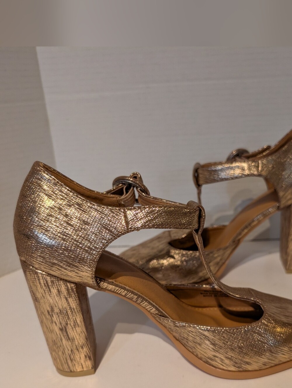 N.Y.L.A ROSE GOLD SPARKLY 4 INCH BLOCK HEELS Sz.10
